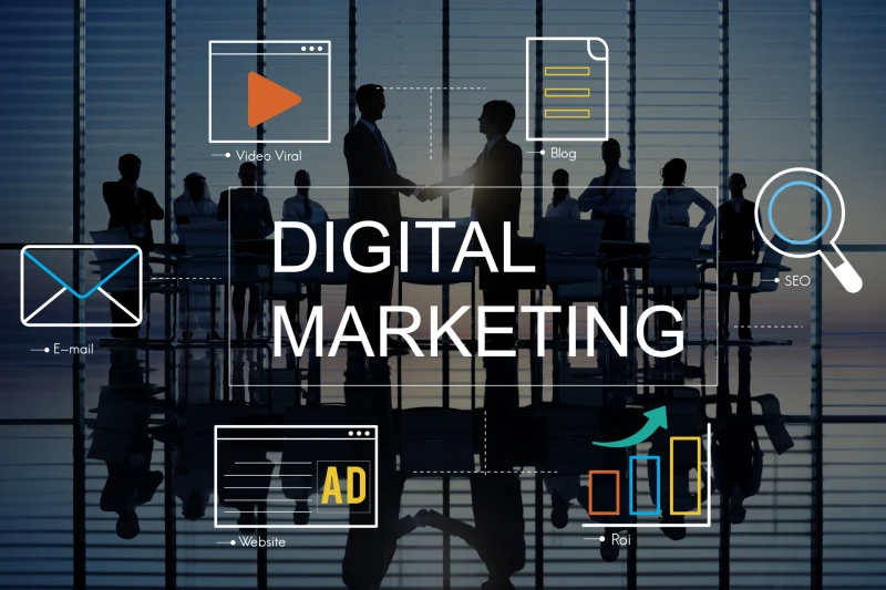 digital-marketing-with-icons-business-people